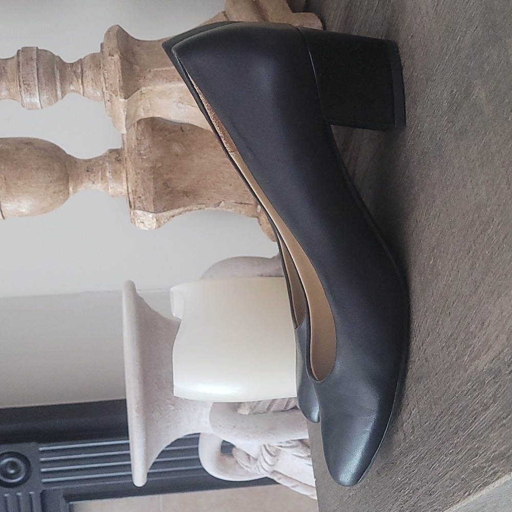 Naturalizer women's Carmen pumps